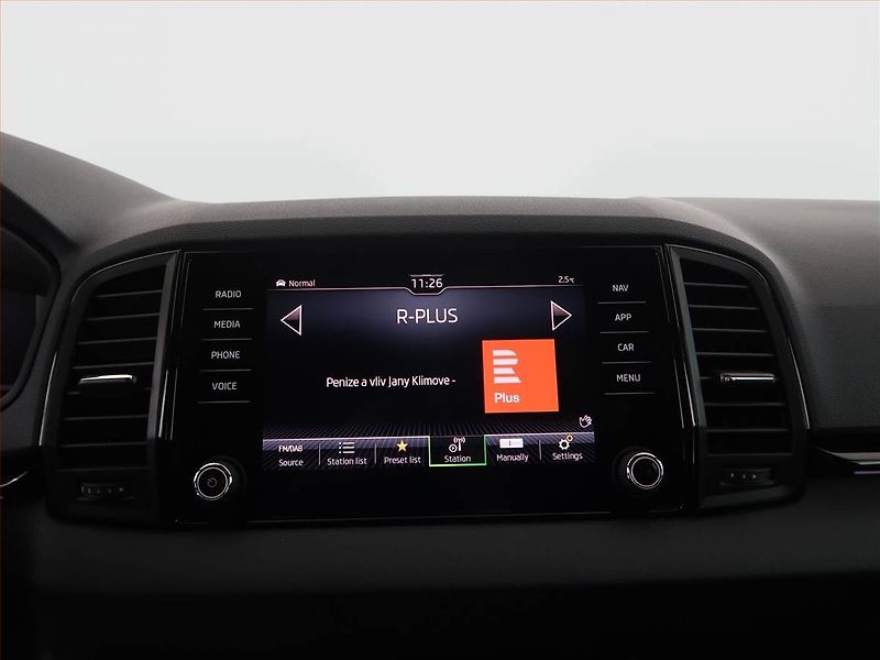 Škoda Karoq (2024) Sportline 1.5 TSI - fotka 13 z 30