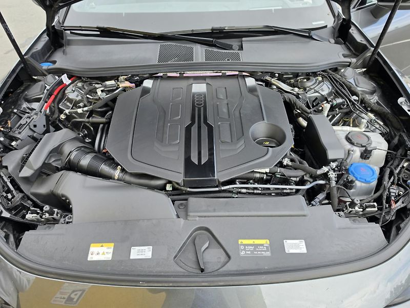 Audi A6 (2026) V6 55 TFSI EDITION ONE  - fotka 11 z 17