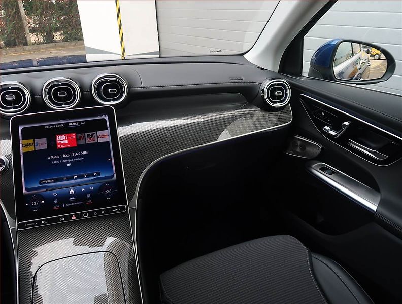 Mercedes-Benz GLC (2022) 220 d 4MATIC - fotka 8 z 22
