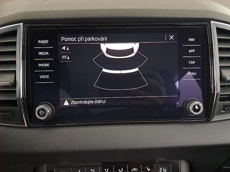 Škoda Karoq (2021) Ambition Plus 2.0 TDI - fotka 12 z 17