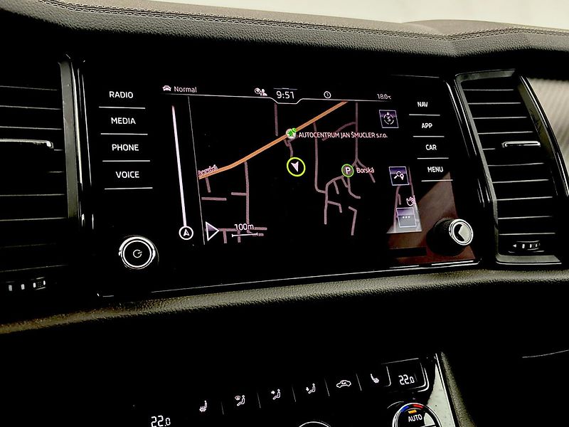 Škoda Kodiaq SportLine 4x4 DSG - fotka 25 z 29