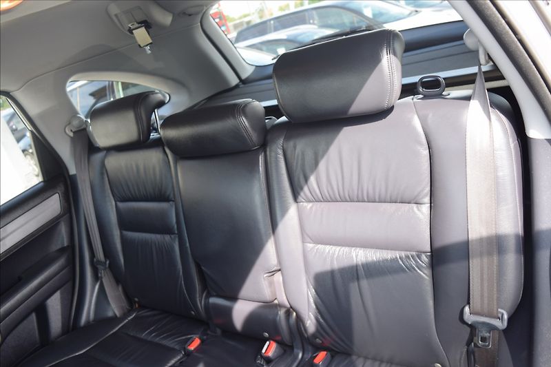 Honda CR-V 2,0 I 110KW 4X4 REZERVACE - fotka 17 z 51