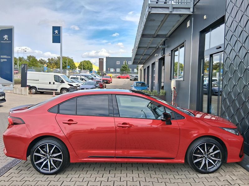Toyota Corolla GR SPORT 1.8 Hyb. 103 kW - fotka 9 z 28