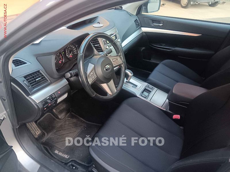 Subaru Legacy (2011) 2.5i 4x4, 1.maj,ČR, servis - fotka 3 z 3