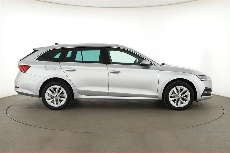 Škoda Octavia (2022) Style 2.0 TDI - fotka 6 z 22