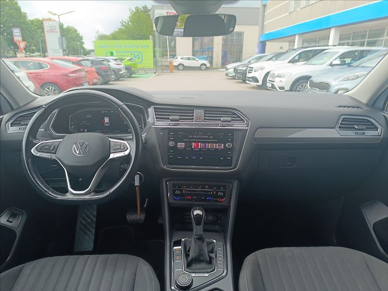Volkswagen Tiguan Allspace 2,0 TDi DSG 4x4 Rezervace - fotka 9 z 25