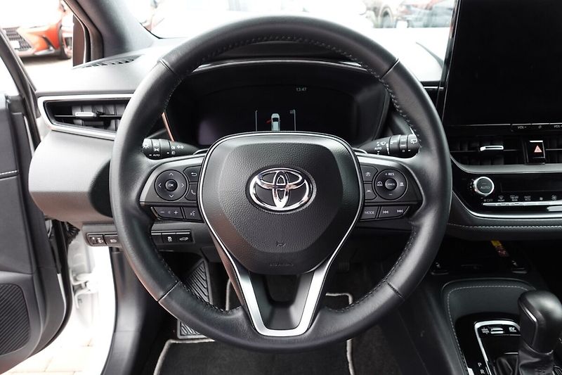 Toyota Corolla 2.0 hybrid e-CVT X6 Style - fotka 18 z 34