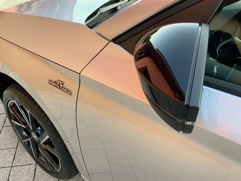 Škoda Kamiq MONTECARLO 1,5Tsi 7ST DSG/Auto - fotka 29 z 33