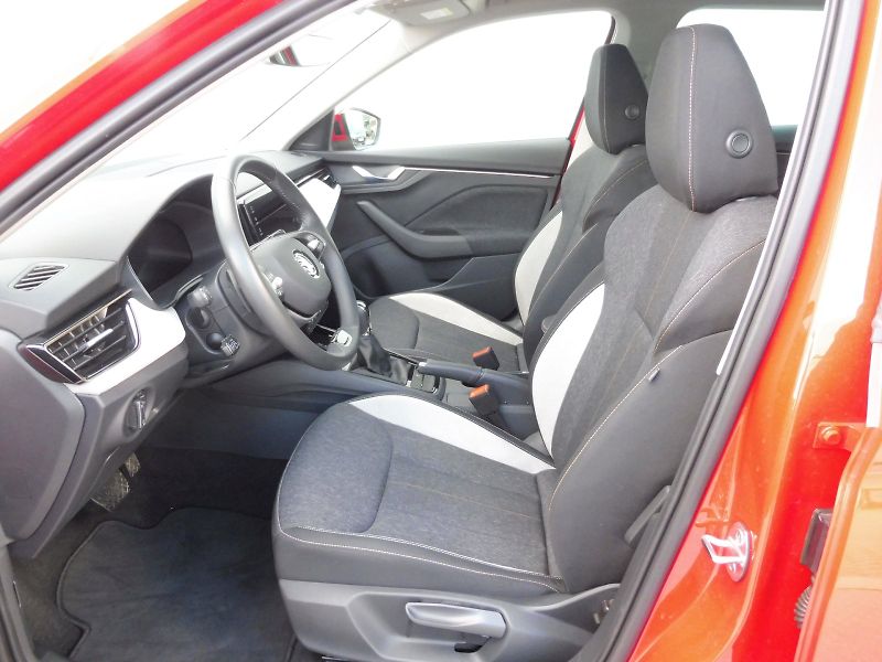 Škoda Kamiq (2024) Top Selection 1,0 TSI 85kW DSG - fotka 7 z 29