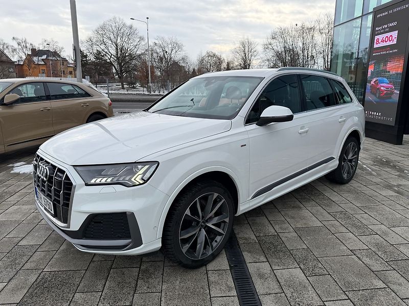 Audi Q7 S-Line  210kW Matrix - fotka 4 z 25