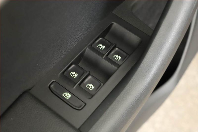 Škoda Octavia (2016) 1.2 TSI, Bi-Xenony, Tempomat - fotka 11 z 14