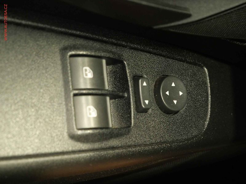 Fiat Punto (2009) 1.4i - fotka 14 z 18