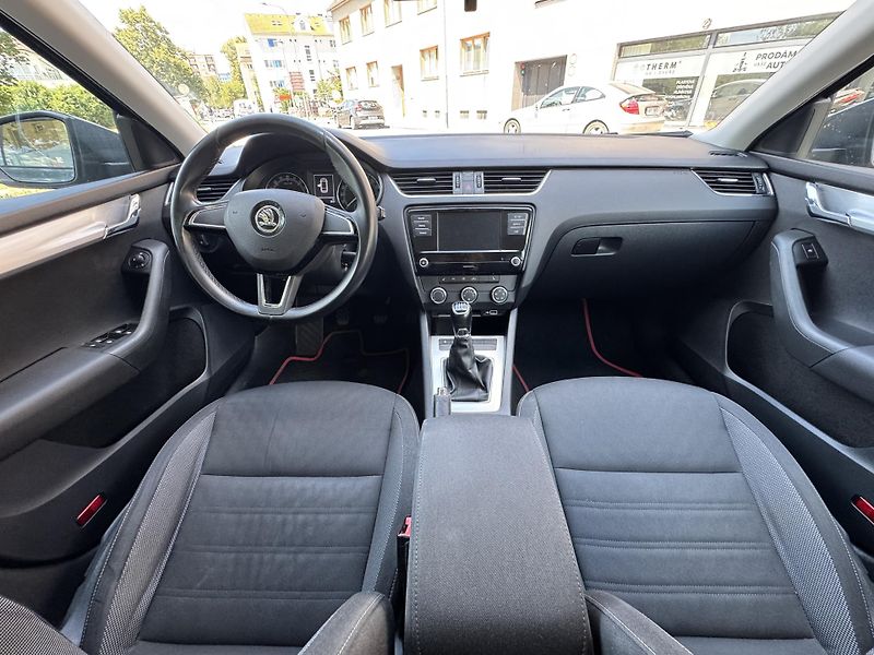 Škoda Octavia 1.6TDi 85kW  - fotka 14 z 18