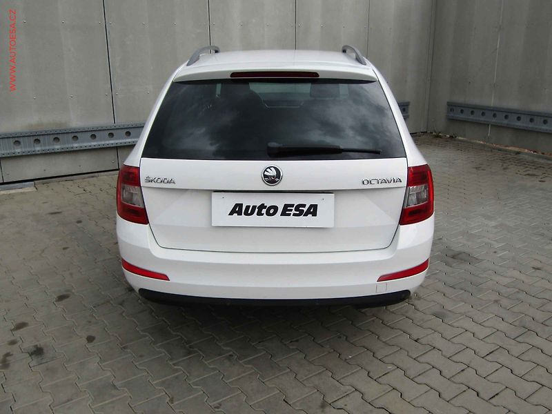 Škoda Octavia (2013) 1.6 TDi, ČR, servis.kniha - fotka 5 z 19