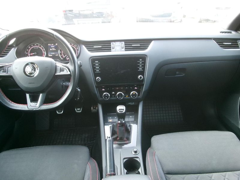 Škoda Octavia (2018) VRS 2,0TDI NAVI AC BT VÝHŘEV - fotka 23 z 29
