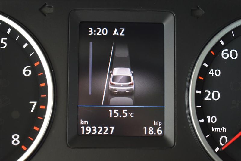 Volkswagen Tiguan 1,4 TSi, 1.maj,navi,kůže,pano, - fotka 27 z 32