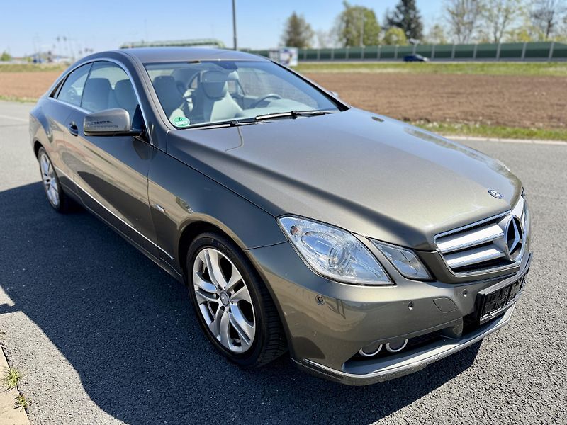 Mercedes-Benz Třídy E 250 CGI 5G KUPÉ SERVISKA - fotka 7 z 39