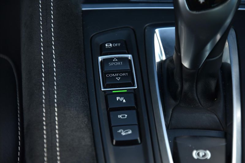 BMW X6 xDrive M50d 280kW SERVIS.KNIHA - fotka 26 z 28