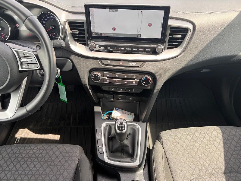 Kia Ceed (2024) SPIN 1.0T-GDI 74kW CZ DPH - fotka 10 z 11