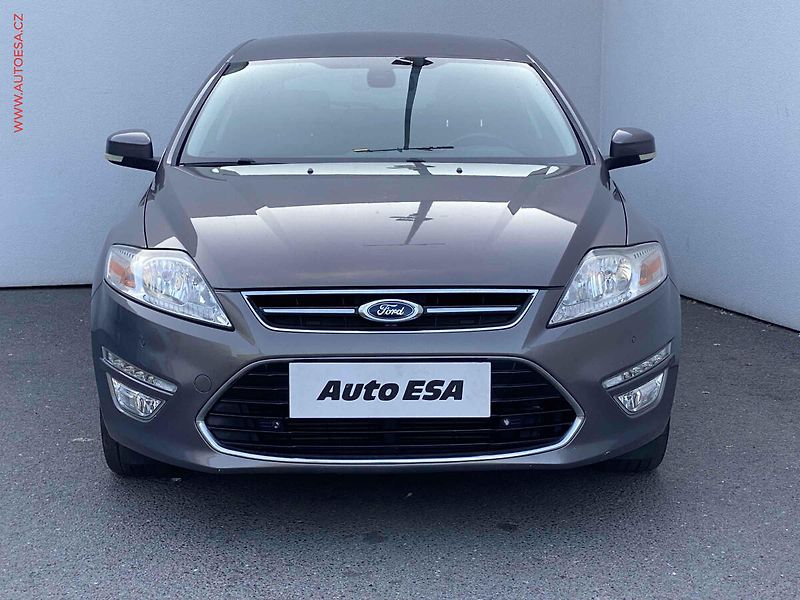 Ford Mondeo (2012) 2.0 TDCi, Titanium, navi - fotka 2 z 19