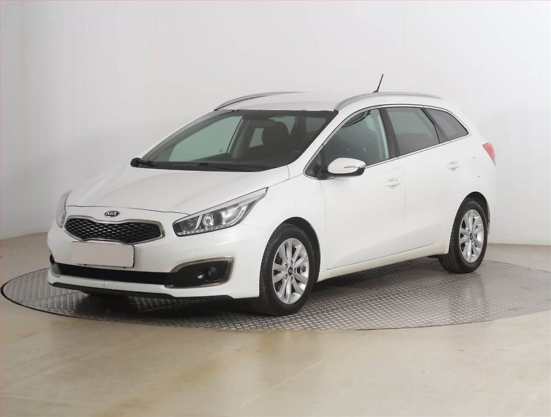 Kia Ceed (2018) 1.6 CRDi, Serv.kniha, Tempomat - fotka 2 z 17