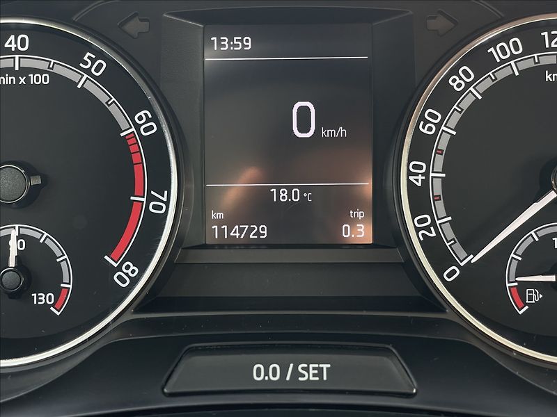 Škoda Fabia 1,0 TSI Combi Ambition Plus - fotka 10 z 24