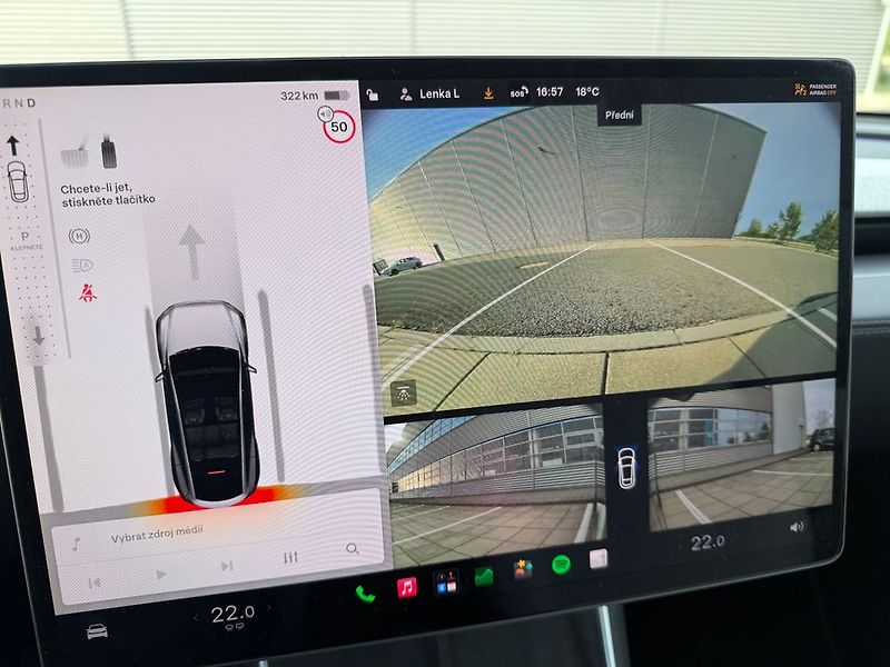 Tesla Model Y (2025) - fotka 76 z 76