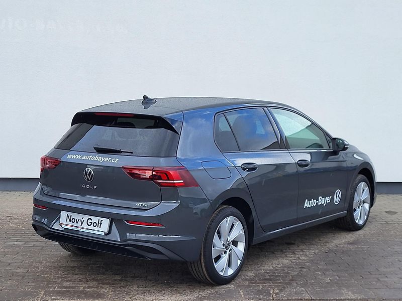 Volkswagen Golf (2026) People 1,5 eTSI 85kW 7DSG mHEV - fotka 2 z 22