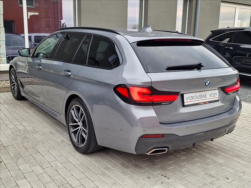 BMW Řada 5 520d Xdrive M-Sport ČR,1.Maj. - fotka 8 z 50