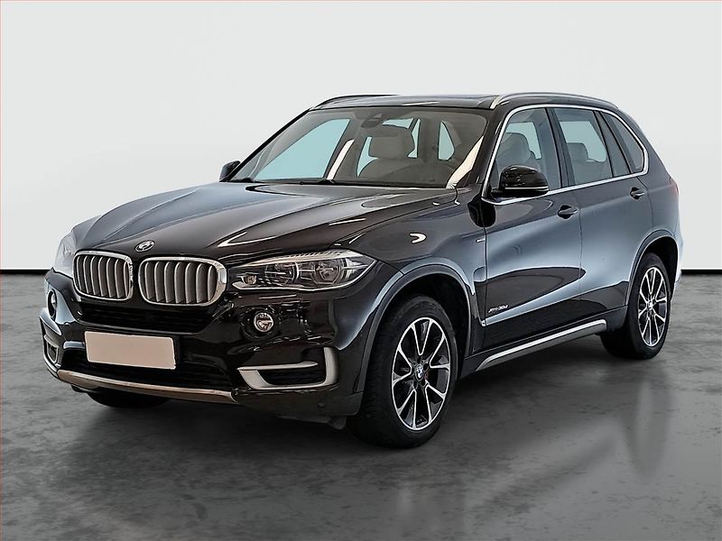 BMW X5 (2013) xDrive30d - fotka 2 z 19