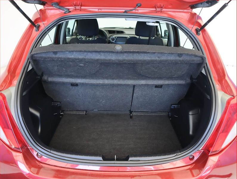 Toyota Yaris (2011) 1.0 VVT-i, Serv.kniha - fotka 14 z 15