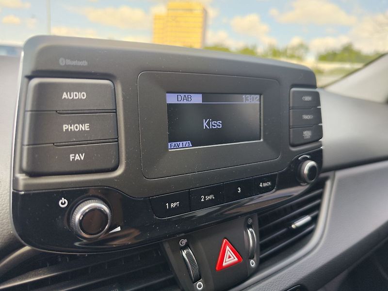 Hyundai i30 1.5i/81kW Start - fotka 14 z 25