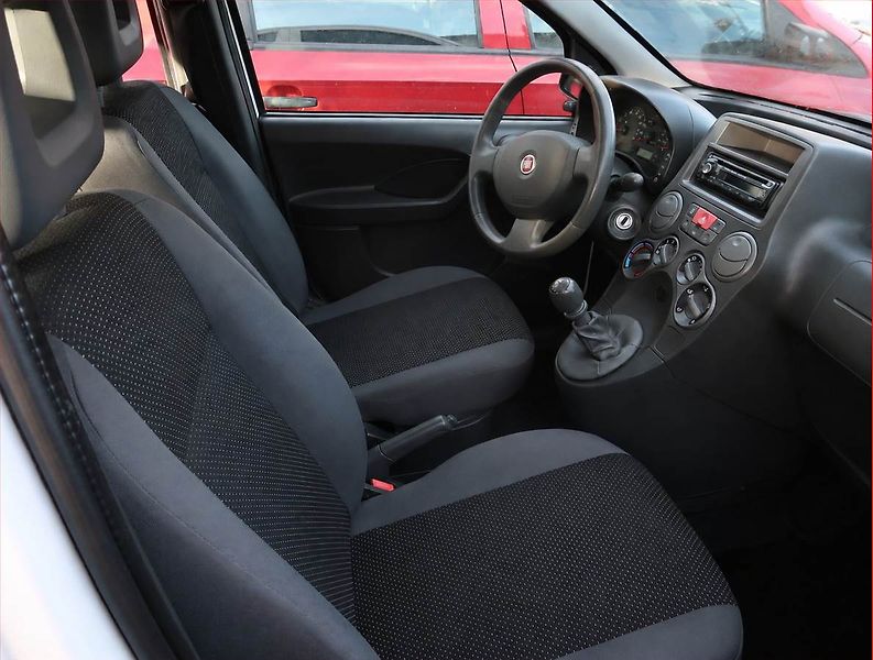 Fiat Panda (2009) 1.1, po STK, Tažné, rezervace - fotka 9 z 14