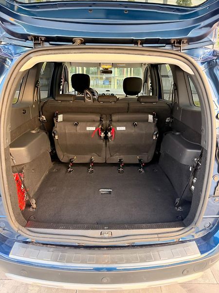 Dacia Lodgy (2018) 1.6 SCe 7 míst - fotka 18 z 19