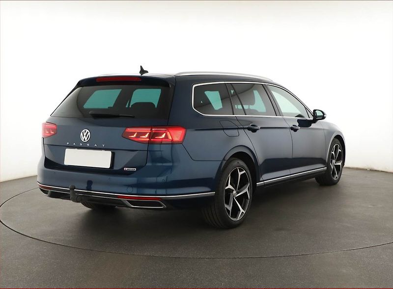Volkswagen Passat (2019) 2.0 BiTDI - fotka 5 z 23