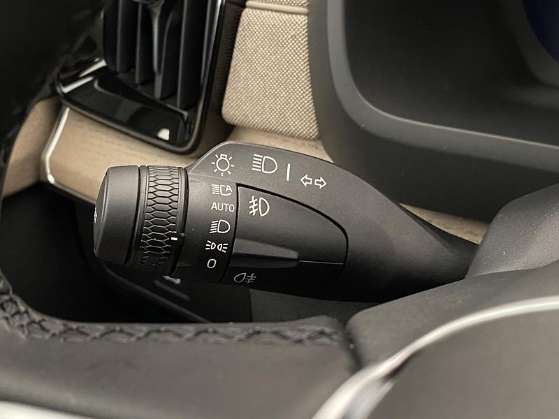 Volvo XC90 (2025) B5 AWD AUT BRIGHT PLUS  - fotka 31 z 75
