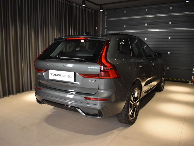 Volvo XC60 2,0 B5 AWD Plus BLIS,Bezklíč - fotka 5 z 22