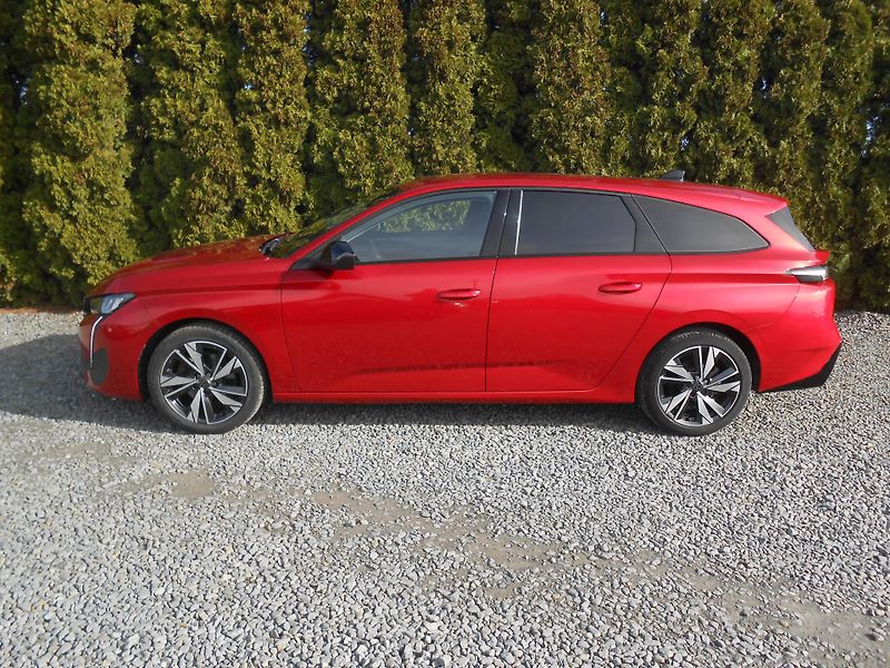 Peugeot 308 allure,led,automat,44tkm - fotka 39 z 41