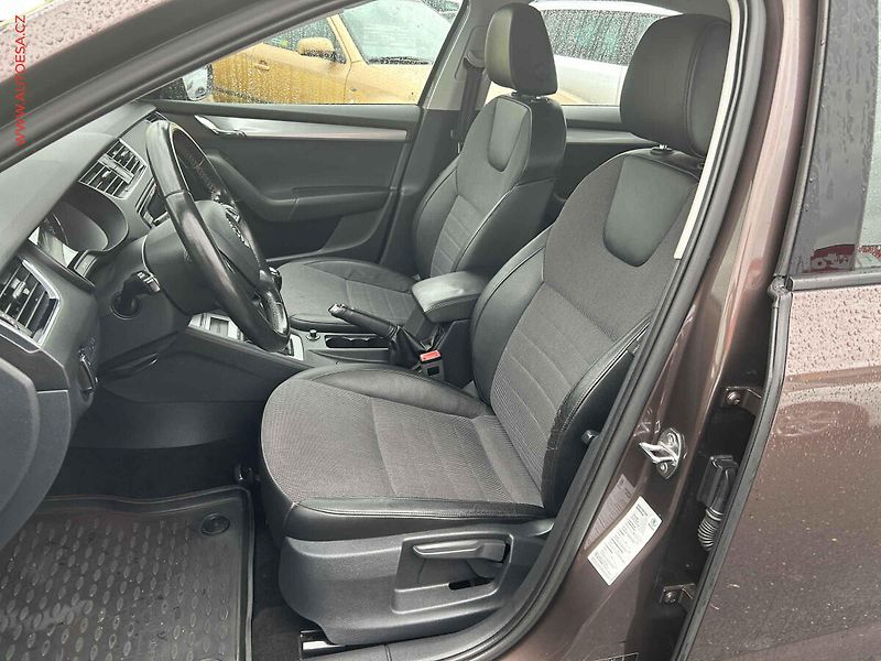 Škoda Octavia (2013) 1.4 TSI, autoAC - fotka 9 z 18