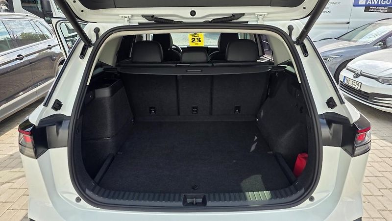 Volkswagen Tayron (2025) 1.5 PHEV 150kW Elegance SoH100 - fotka 13 z 46