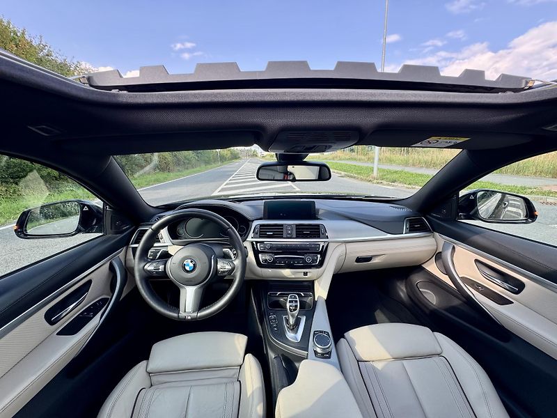 BMW Řada 4 (2017) BMW 440i xDrive Coupé F32 - fotka 23 z 27
