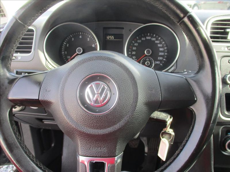 Volkswagen Golf 1,6 i, klima,serviska,1.maj., - fotka 19 z 39