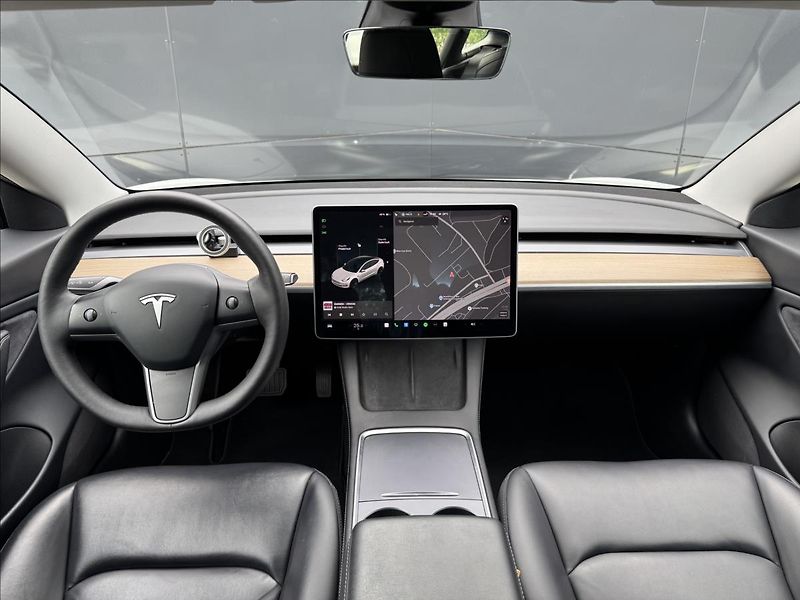 Tesla Model 3 LR REFRESH 4WD 82kWh - fotka 15 z 32