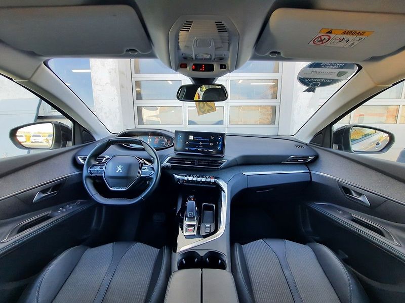 Peugeot 3008 ALLURE PACK 1.5 BHDi 130k EAT8 - fotka 2 z 28
