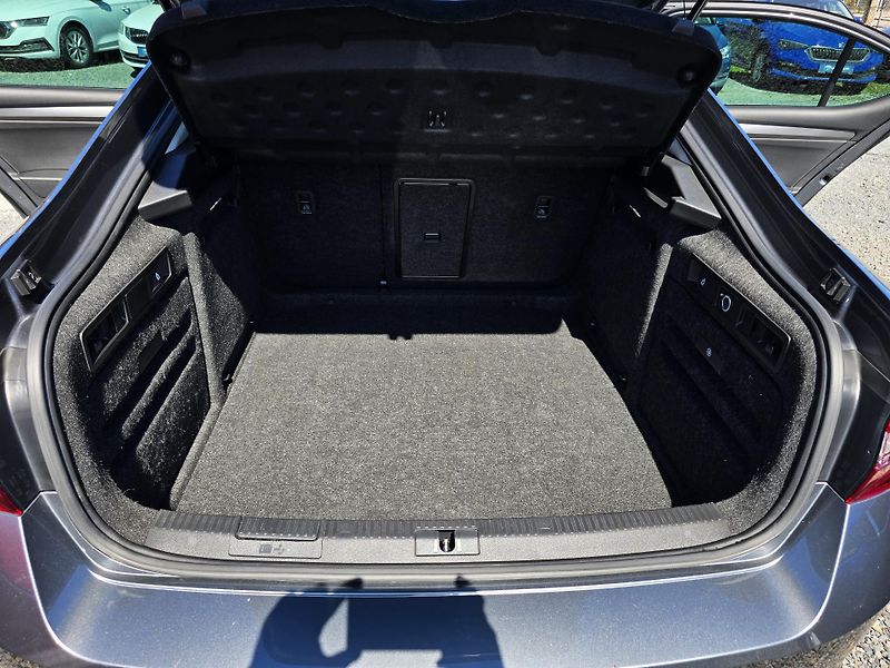 Škoda Superb 2.0TDI 110KW DSG STYLE+ TZ. ČR - fotka 20 z 50