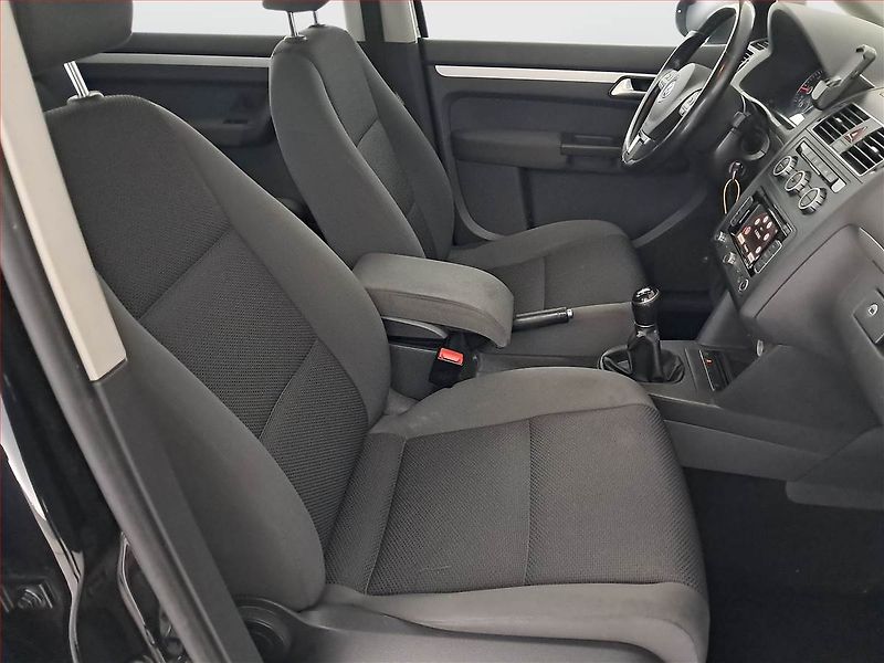 Volkswagen Touran (2015) 1.6 TDI, Navi, Tempomat - fotka 9 z 19