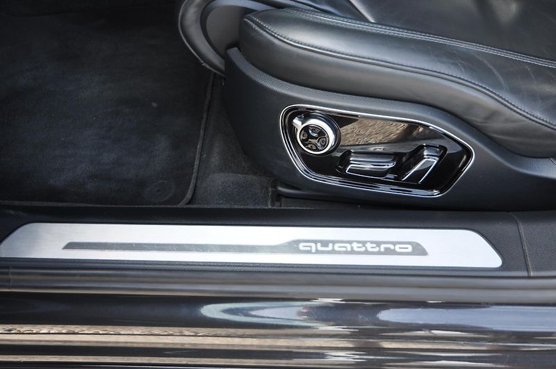 Audi A8 3.0TDi 193kW 4x4 - fotka 18 z 22