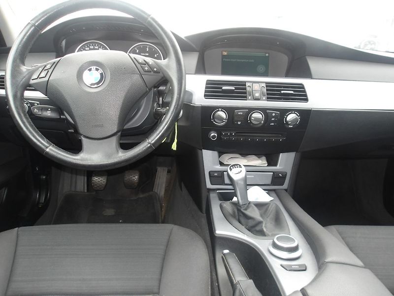 BMW Řada 5 530d PĚKNÝ !!! SERV.KNIHA ! - fotka 13 z 37