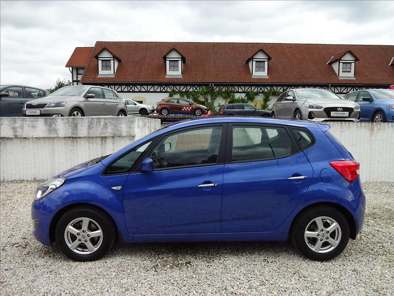 Hyundai ix20 1,6 i 91kW 56 000km - fotka 4 z 48