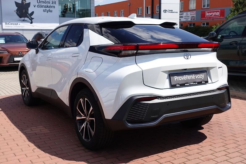 Toyota C-HR 2,0 PHEV Plug-in Style - fotka 6 z 33